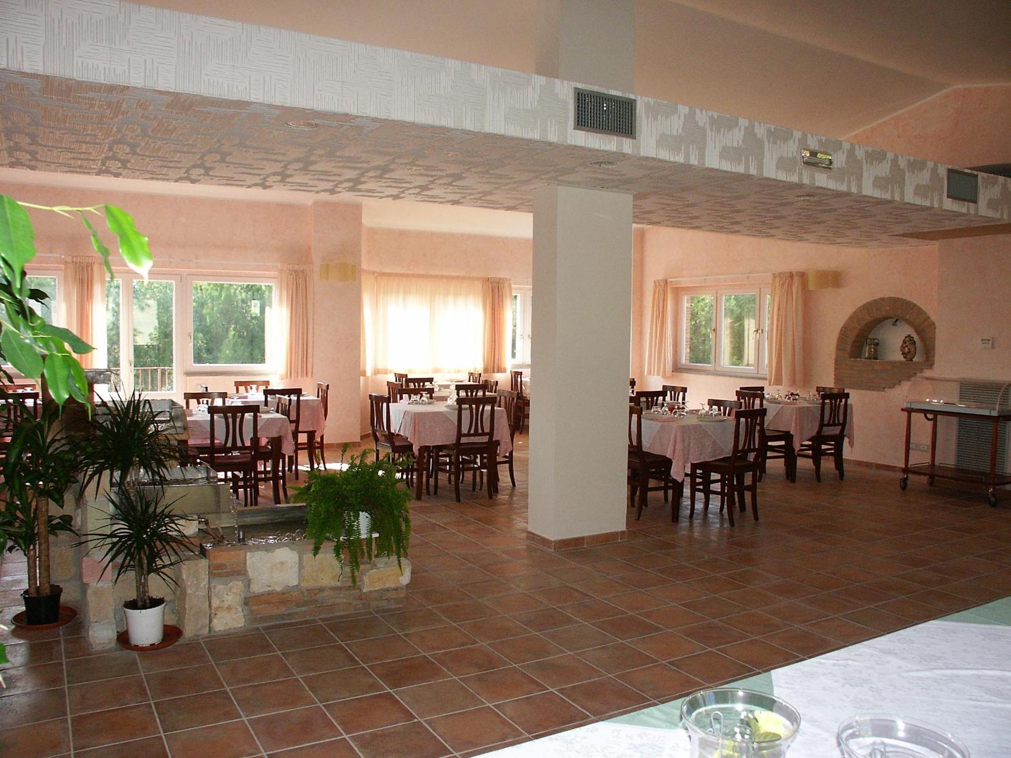 Borgo Piazza Bed & Breakfast กาตันซาโร ภายนอก รูปภาพ