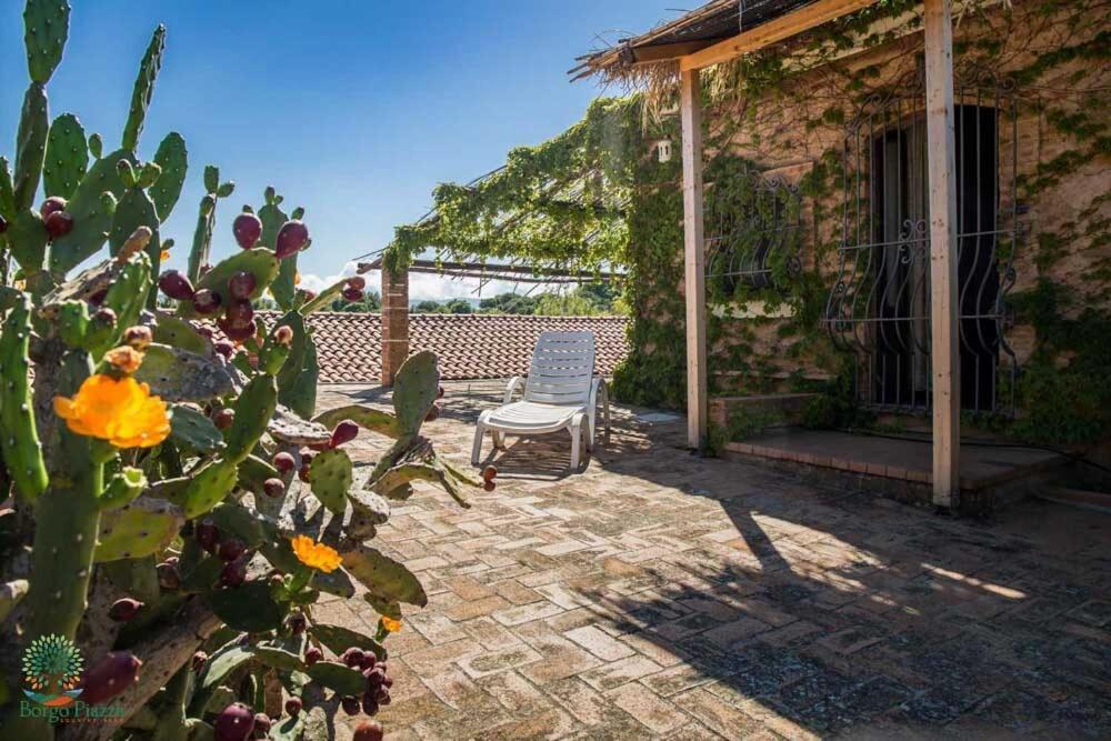 Borgo Piazza Bed & Breakfast กาตันซาโร ภายนอก รูปภาพ